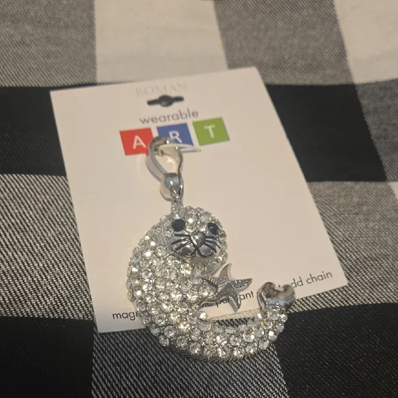 otter pendant - Picture 1 of 4